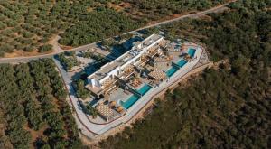 Bazén v ubytování Mediterranean View Villa nebo v jeho okolí