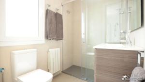 Koupelna v ubytování Charming Casa in Sitges centre & minutes to beach