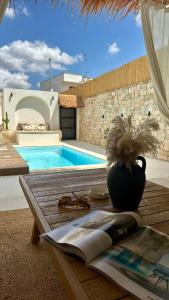 Bazén v ubytování Midi Pool Villa & SPA nebo v jeho okolí