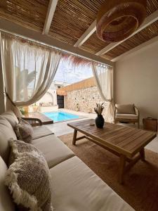 Bazén v ubytování Midi Pool Villa & SPA nebo v jeho okolí