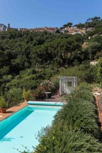 Bazén v ubytování Villa Shanti Yoga & Meditation nebo v jeho okolí