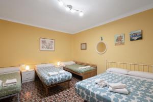 Ένα ή περισσότερα κρεβάτια σε δωμάτιο στο Masia Cal Vies