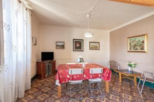 Μια τηλεόραση ή/και κέντρο ψυχαγωγίας στο Masia Cal Vies