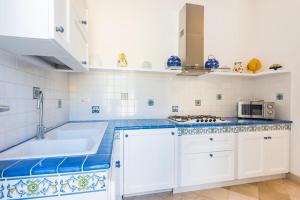 A kitchen or kitchenette at Adriatic villa