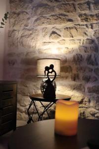Fotografie z fotogalerie ubytování Love Room Une Pause à Deux - Jacuzzi - Chambre Secrète v destinaci Château-Landon