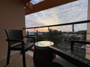Balkoni atau teres di Sunset view