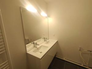 Ένα μπάνιο στο Gustave Roussy, New building, 3 bd & Salon, 2 WC +25 φωτογραφίες