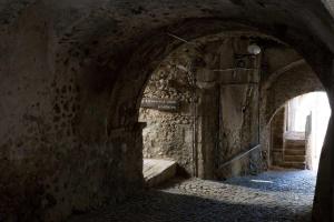 Fotografie z fotogalerie ubytování La Bifora e Le Lune Vico sotto gli archi 5 v destinaci Santo Stefano di Sessanio