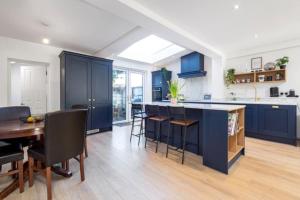 Køkken eller tekøkken på 3 Bedroom House beside Croke Park