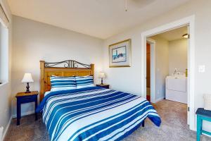 Postel nebo postele na pokoji v ubytování Sail Away on Whidbey + 17 fotografií