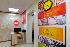 TV a/nebo společenská místnost v ubytování Hotel O Jalan Regency