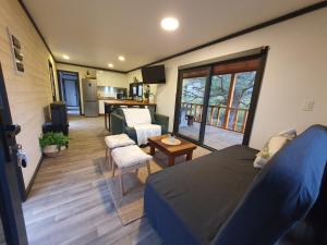 Posezení v ubytování Tiny & Big House Suite Los Mallines de Malalcahuello