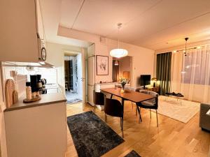 Χώρος καθιστικού στο Luxury suite with private sauna free parking