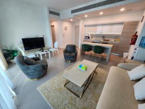 Fotografie z fotogalerie ubytování Marassi Gem Apartment Direct Mall Access v destinaci Rayyā