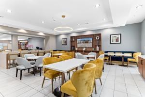 Posezení v ubytování Hawthorn Extended Stay by Wyndham Port Arthur