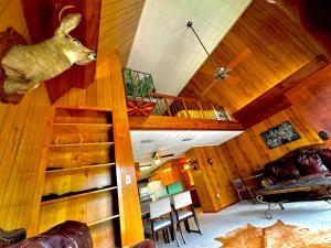 Μια τηλεόραση ή/και κέντρο ψυχαγωγίας στο Home in Rockport