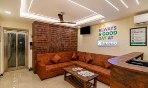 A seating area at Treebo Rakshitha, Porur