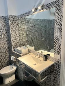 Bagno di Spacious Studio in Via dei Coronari