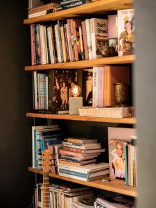 The library in az apartmanhoteleket Még 37 kép