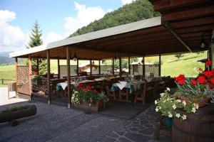 Ein allgemeiner Bergblick oder ein Berglick von des Hotels aus