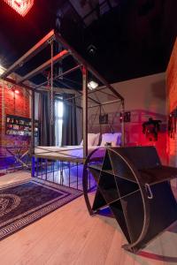 Смирнова көшесіндегі интимдік салон Әйелі күйеуін алдағаны үшін жазалады порно көру