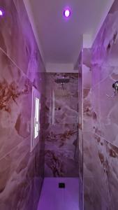 Ένα μπάνιο στο Vanity House