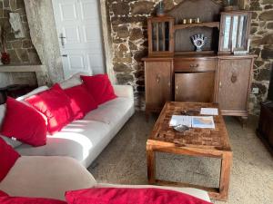 A seating area at Casa Ria do Anllons