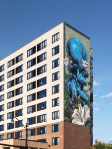 O edifício em que o hotel se localiza