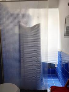 Ένα μπάνιο στο Rosso rubino