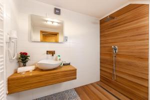 Phòng tắm tại Woodland Luxury +26 ảnh