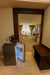 Kuchyň nebo kuchyňský kout v ubytování Cairo Taj Hotels & Suites- Mohandessin