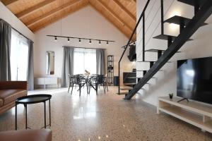 Μια τηλεόραση ή/και κέντρο ψυχαγωγίας στο Ruzarica Home