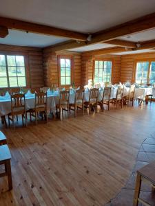 Restaurace v ubytování Jaun-Ieviņas + 37 fotografií