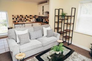 Gallery image of Barroon Castle Apartments, Near Airport, Free Parking, By DerBnB in Castle Donington +76 photos