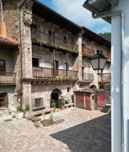 Budova, v ktorej sa apartmán nachádza