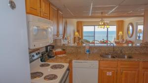 Gallery image of Landmark Holiday Beach, a VRI resort in Panama City Beach