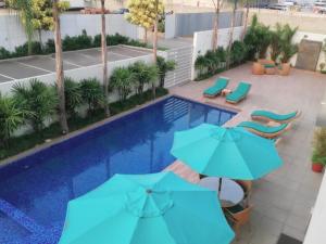 Bazén v ubytování Aquamarina Hotel nebo v jeho okolí