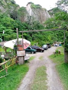Afbeelding uit fotogalerij van Tapian Ratu Camp real in Bukittinggi