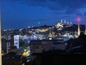 Nespecifikovaný výhled na destinaci Istanbul nebo výhled na město při pohledu z hotelu