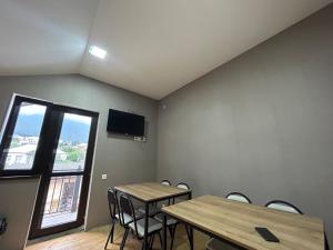Televisyen dan/atau pusat hiburan di Aldema