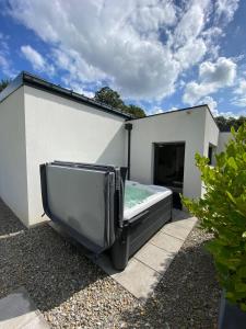 Bazén v ubytování Sittelles lodges cube nebo v jeho okolí