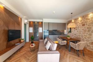 A television and/or entertainment centre at Al Mare Villas