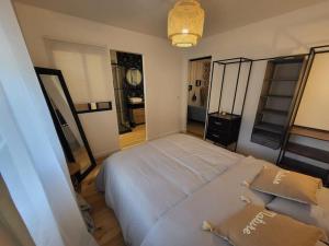 Postel nebo postele na pokoji v ubytování Appartement T2 Frangy + 37 fotografií