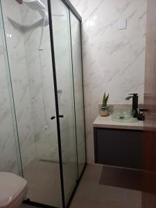 Ένα μπάνιο στο Chalé dos Guimarães