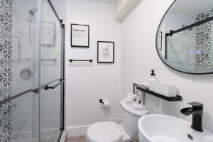 Ένα μπάνιο στο Sunny - Pool - Close to Beach - Fishing - Boat Ramp