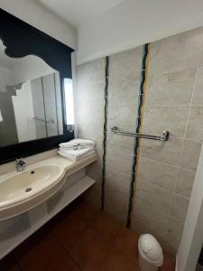 Koupelna v ubytování Le Flora, 2 chambres, vue mer