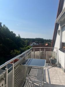 Balkón nebo terasa v ubytování Sonniges Dachzimmer
