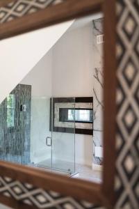 Galeriebild der Unterkunft Luxury escape in DC, with a private Deck! Parking included in Washington