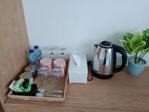 Παροχές για τσάι/καφέ στο Yuli Homestay