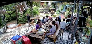 Επισκέπτες που μένουν στο Boss cà phê & Homestay Nguyên căn